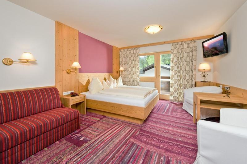 Landhotel Foehrenhof Элльмау Экстерьер фото