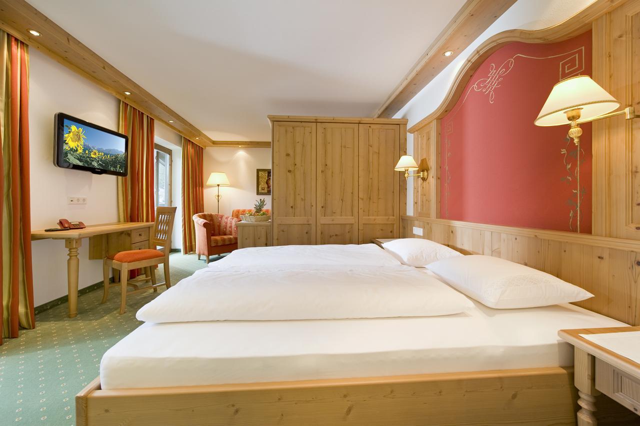 Landhotel Foehrenhof Элльмау Экстерьер фото
